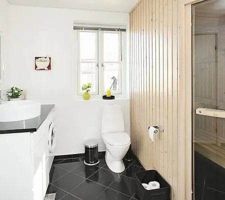 Three-bedroom Holiday In 24 Holiday home Lokken