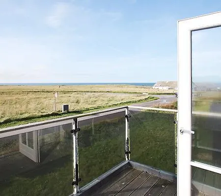 Three-bedroom Holiday In 24 Holiday home Lokken