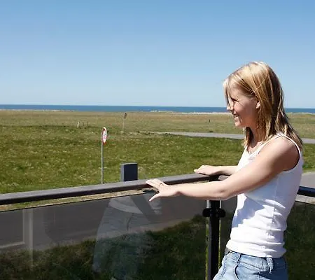 Three-bedroom Holiday In 24 Lokken